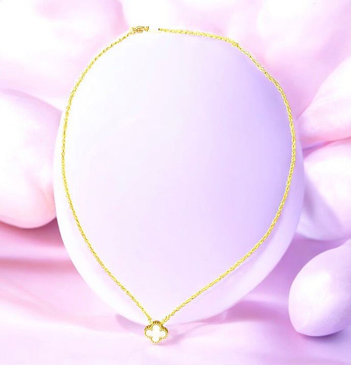 Colgante dorado Flor blanca